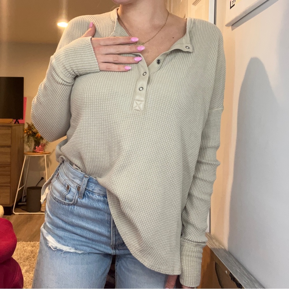 OFFLINE BY AERIE size M waffle long sleeve